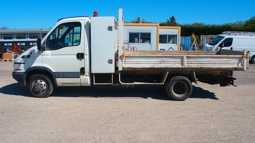 CAMION BENNE 3T5 IVECO 35C12