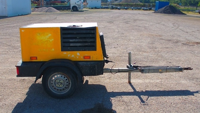 COMPRESSEUR 2000 L KAESER