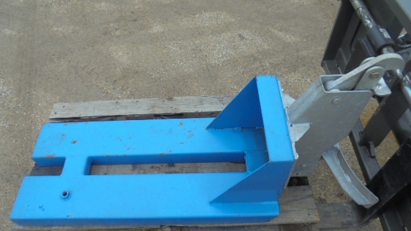 Pince universelle pour fûts de 220 L